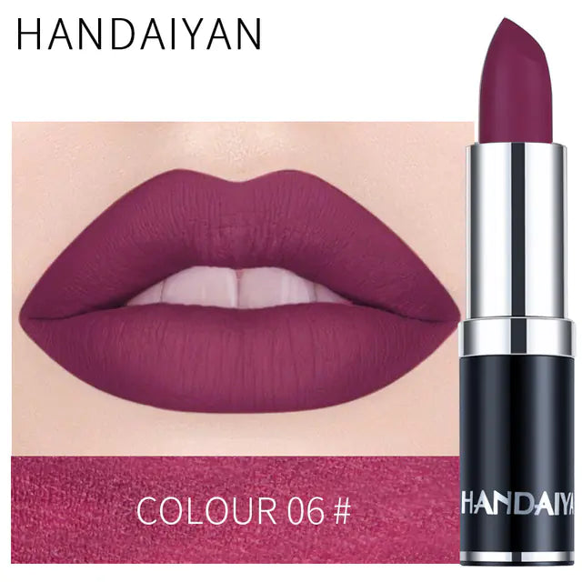 Gloss Mat Velouté en Nuances de Rouge Brun et Pourpre
