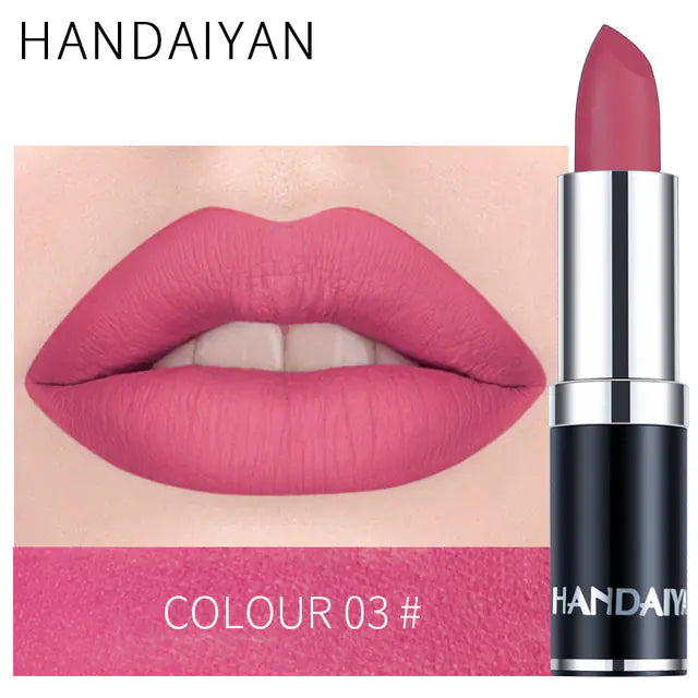 Gloss Mat Velouté en Nuances de Rouge Brun et Pourpre
