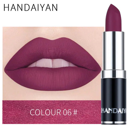 Gloss Mat Velouté en Nuances de Rouge Brun et Pourpre